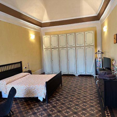 מלון פונטרמולי Casa Cavour מראה חיצוני תמונה